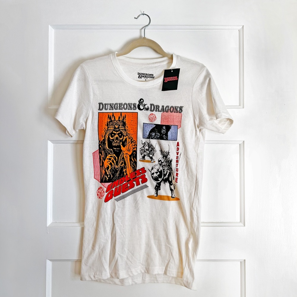 NWT Women’s Dungeons & Dragons Tee
